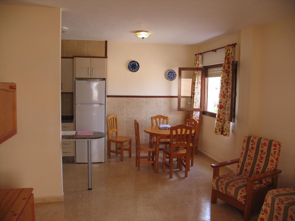 Apartamentos Tesy ラ・マンガ・デル・マール・メノール 部屋 写真