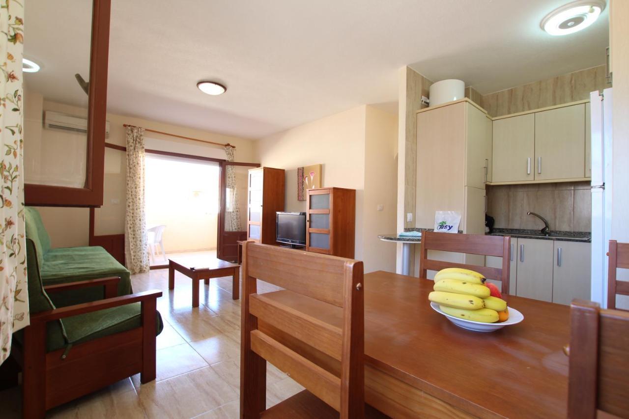 Apartamentos Tesy ラ・マンガ・デル・マール・メノール エクステリア 写真